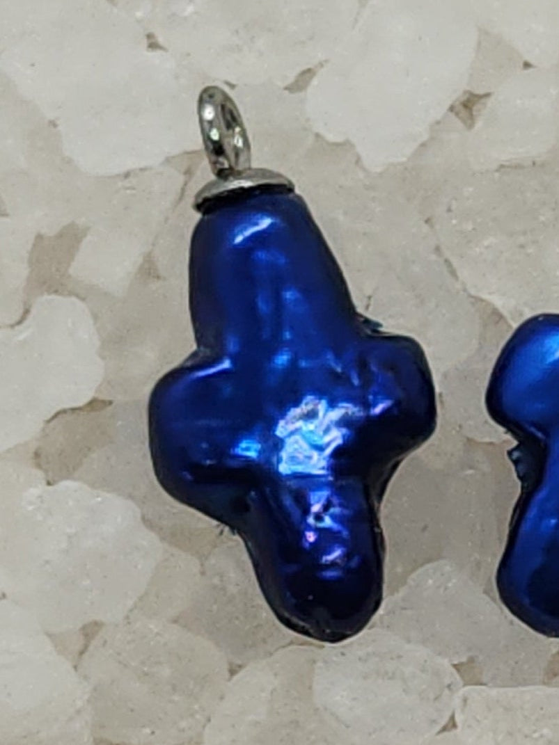 Hunter's Cross Single Pearl Oyster Opening