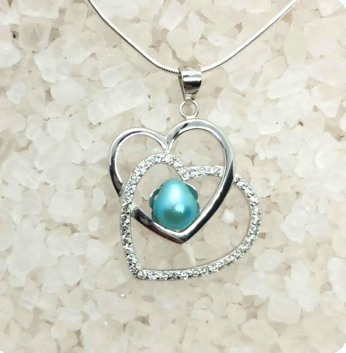 Intertwining Heart With Cubic Zirconia Pendant Setting