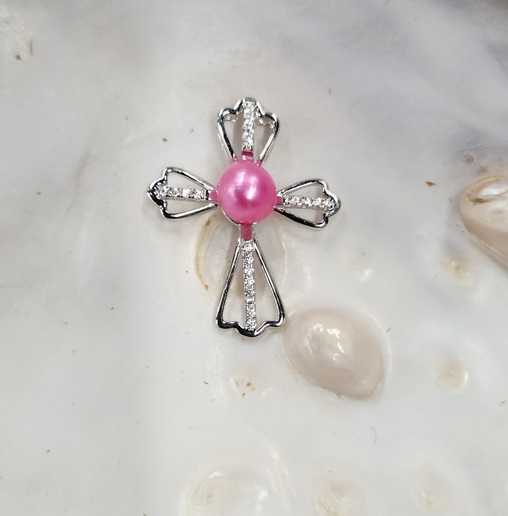 Round Single Pearl Oyster Opening