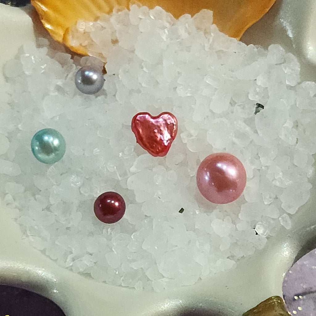 Pentuple Pearl Oyster Opening